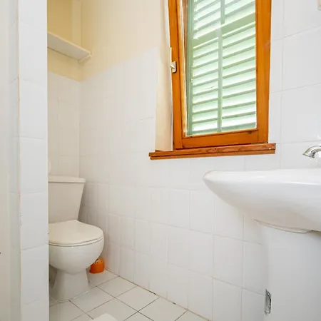 And By The Sea Mrljane, Pasman - 327 Pensionat 3*