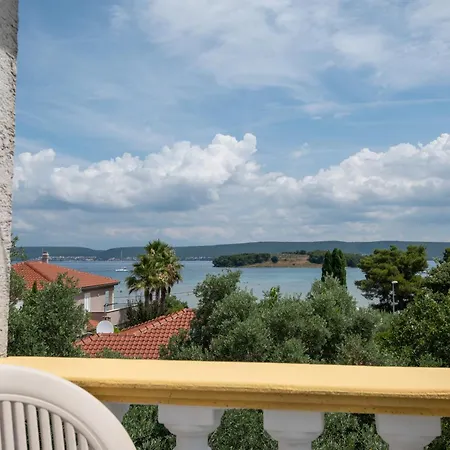 Guest house And By The Sea Mrljane, Pasman - 327 3*