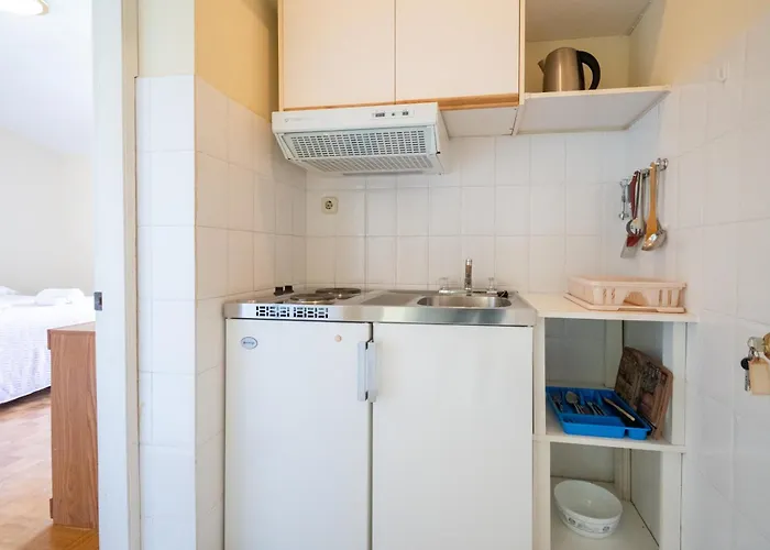 Guest house And By The Sea Mrljane, Pasman - 327 Nevidane